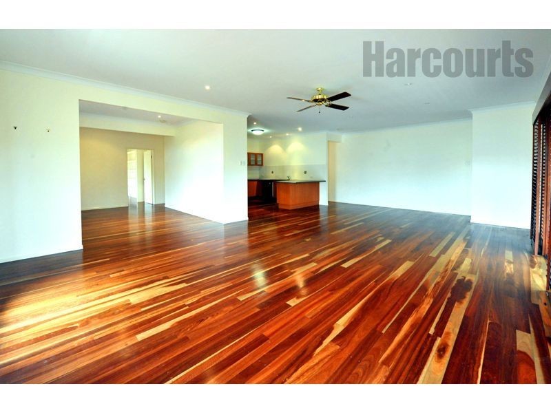 9 Burnside Crescent, Westlake QLD 4074