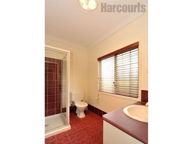 9 Burnside Crescent, Westlake QLD 4074