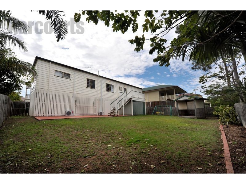 9 Burnside Crescent, Westlake QLD 4074