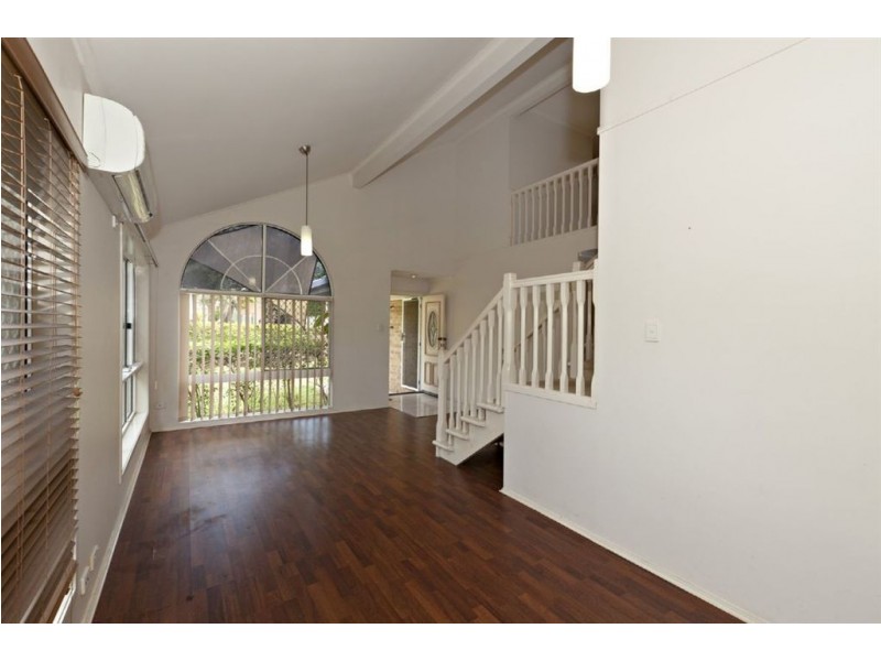 8 Ornata Place, Forest Lake QLD 4078