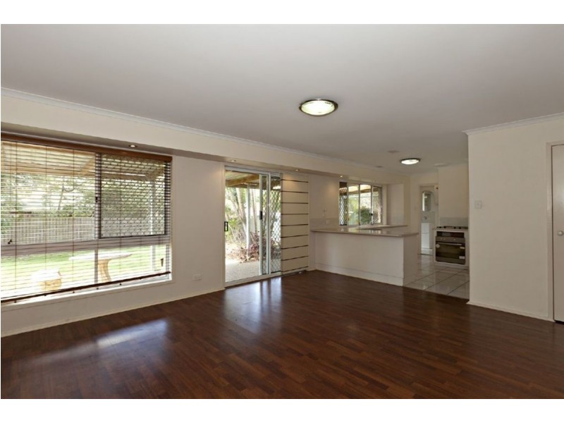 8 Ornata Place, Forest Lake QLD 4078