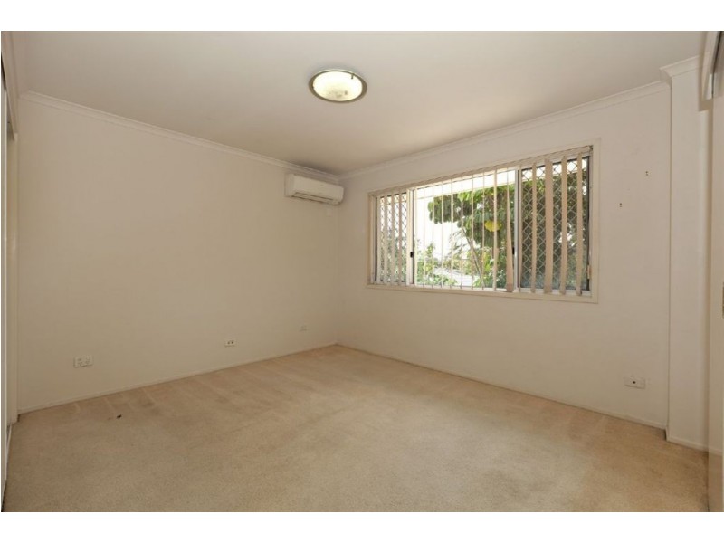 8 Ornata Place, Forest Lake QLD 4078