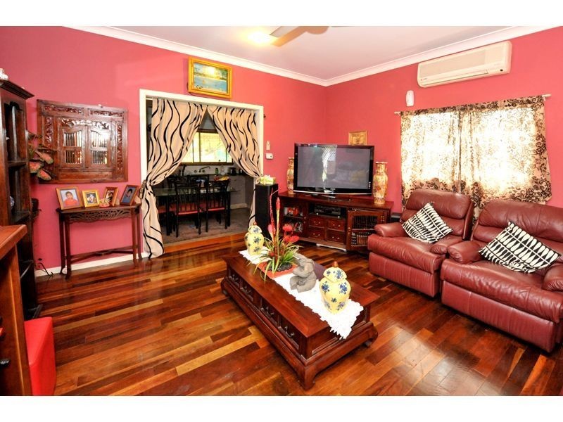 6 Darra Avenue, Darra QLD 4076