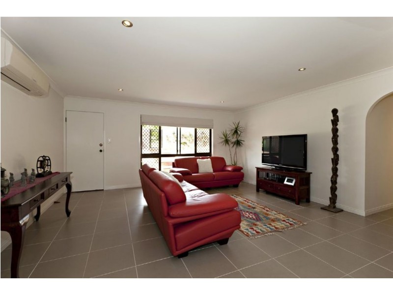 15 Prosser St, Riverhills QLD 4074