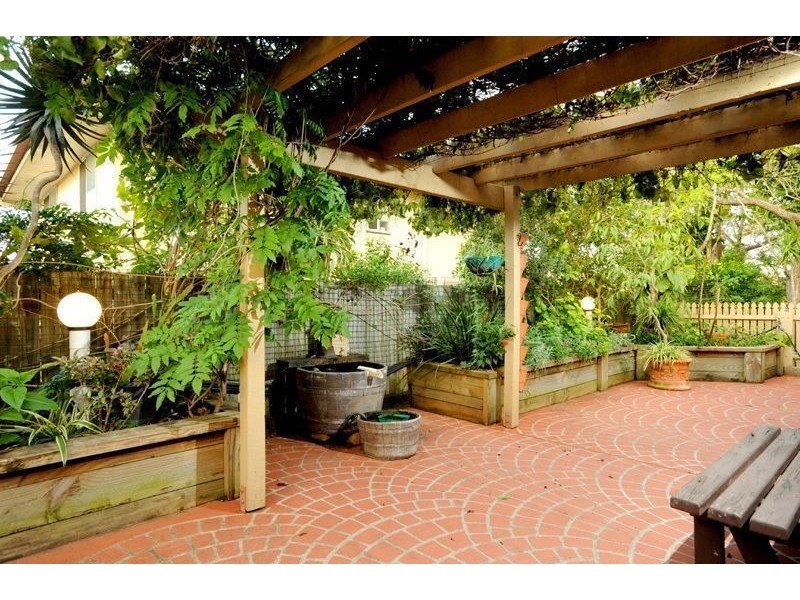 16 Kaleena Street, Middle Park QLD 4074