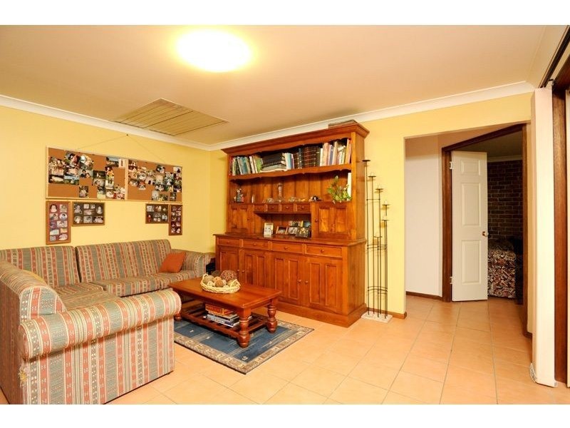 16 Kaleena Street, Middle Park QLD 4074