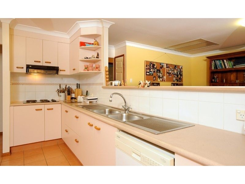 16 Kaleena Street, Middle Park QLD 4074