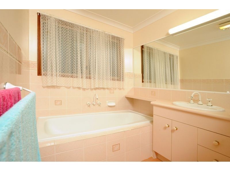 16 Kaleena Street, Middle Park QLD 4074