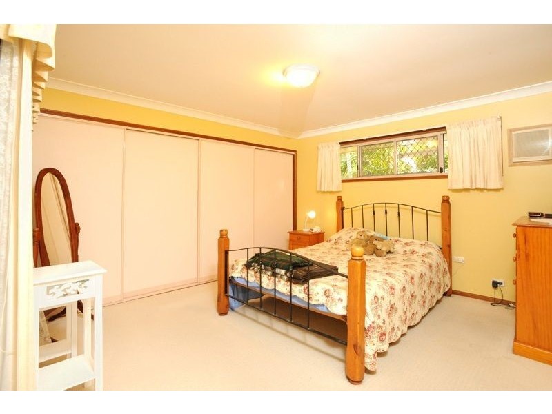 16 Kaleena Street, Middle Park QLD 4074