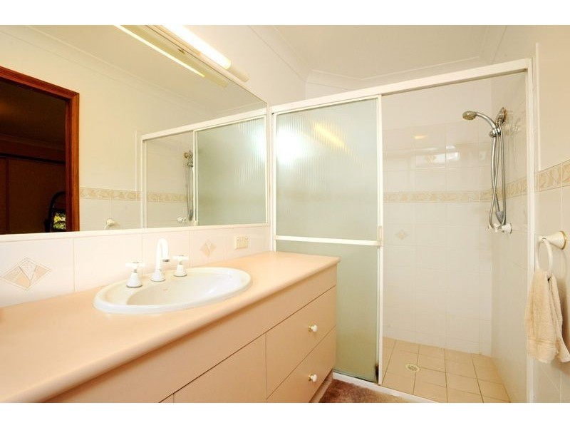 16 Kaleena Street, Middle Park QLD 4074