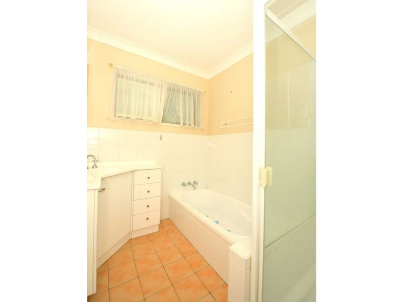 28 Langlo Street, Riverhills QLD 4074