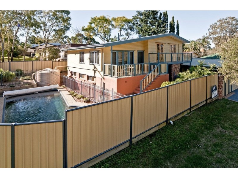 17 Valance Street, Oxley QLD 4075