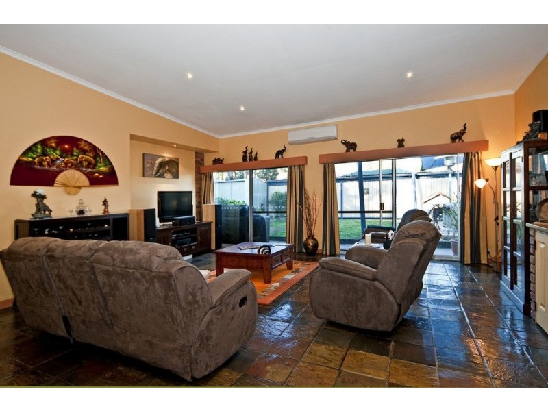 17 Valance Street, Oxley QLD 4075