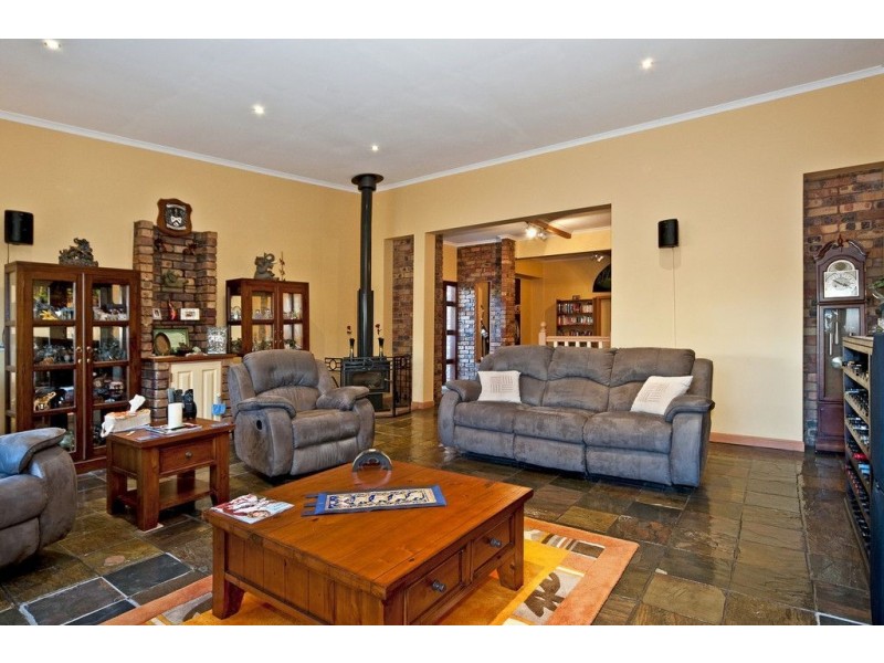 17 Valance Street, Oxley QLD 4075