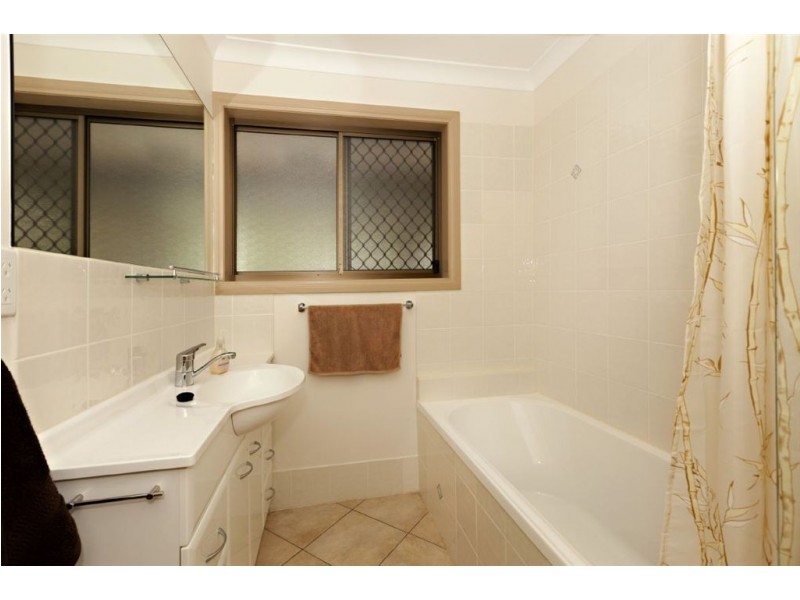 42 Lugano Street, Riverhills QLD 4074