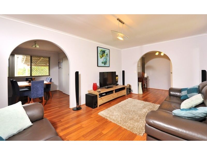 10 Balaton Street, Riverhills QLD 4074