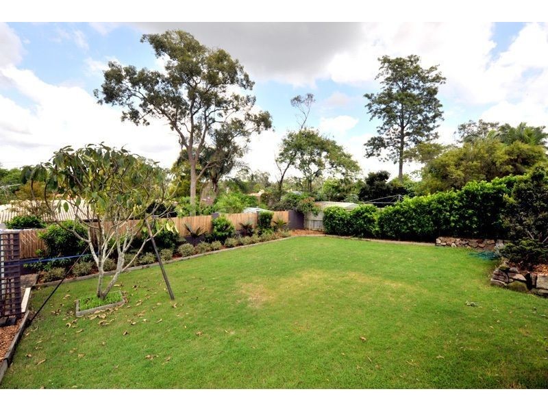 10 Balaton Street, Riverhills QLD 4074