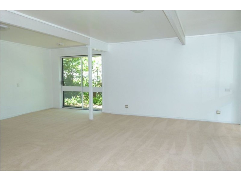 9 Tabor Street, Westlake QLD 4074