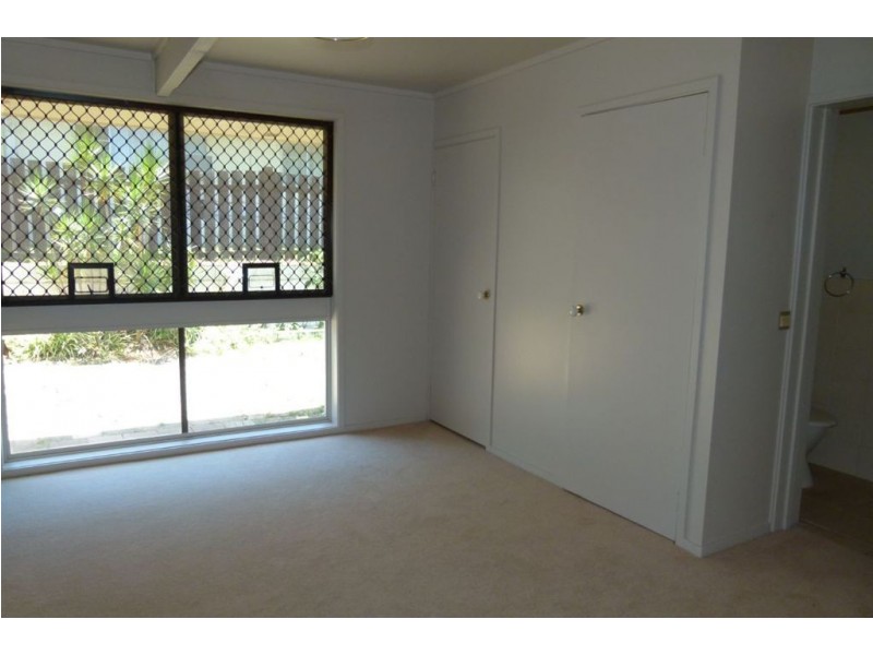 9 Tabor Street, Westlake QLD 4074