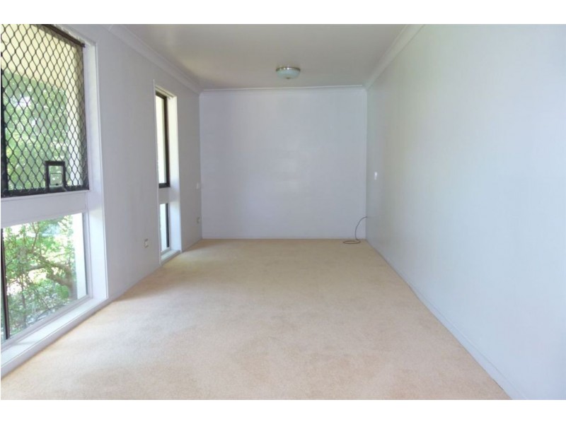 9 Tabor Street, Westlake QLD 4074