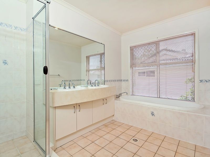 246 Westlake Drive, Westlake QLD 4074