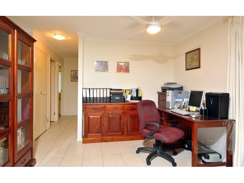 10 Swallow Place, Sinnamon Park QLD 4073