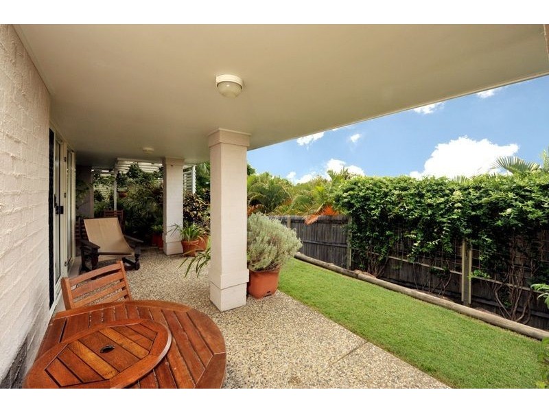 10 Swallow Place, Sinnamon Park QLD 4073