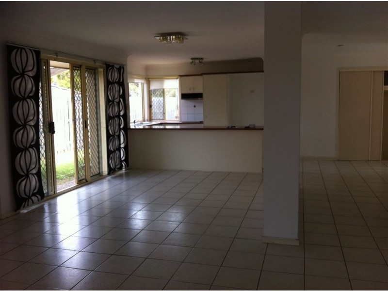 5 Olympic Place, Sinnamon Park QLD 4073