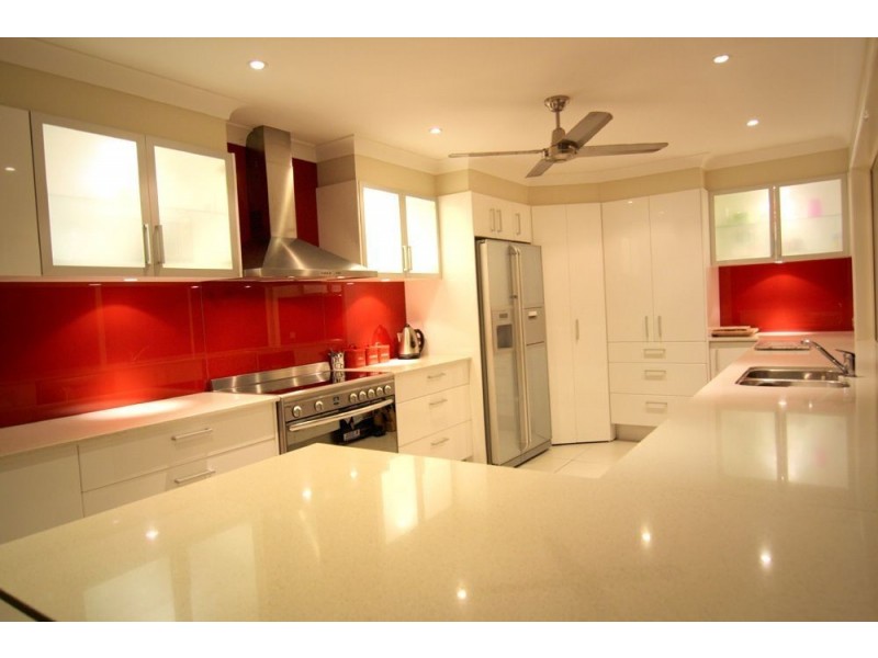 37 Daintree Place, Riverhills QLD 4074