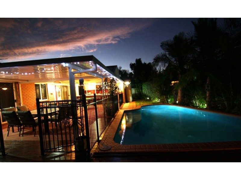 37 Daintree Place, Riverhills QLD 4074