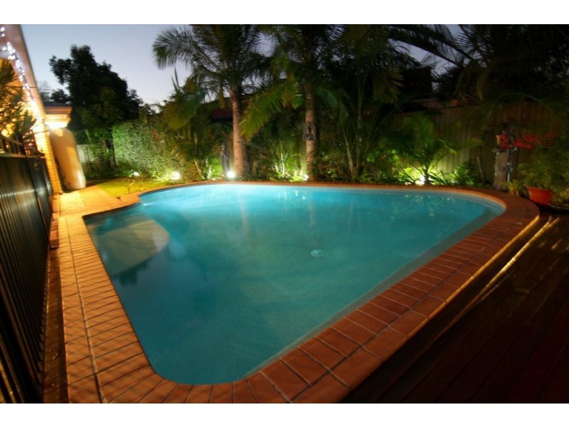 37 Daintree Place, Riverhills QLD 4074