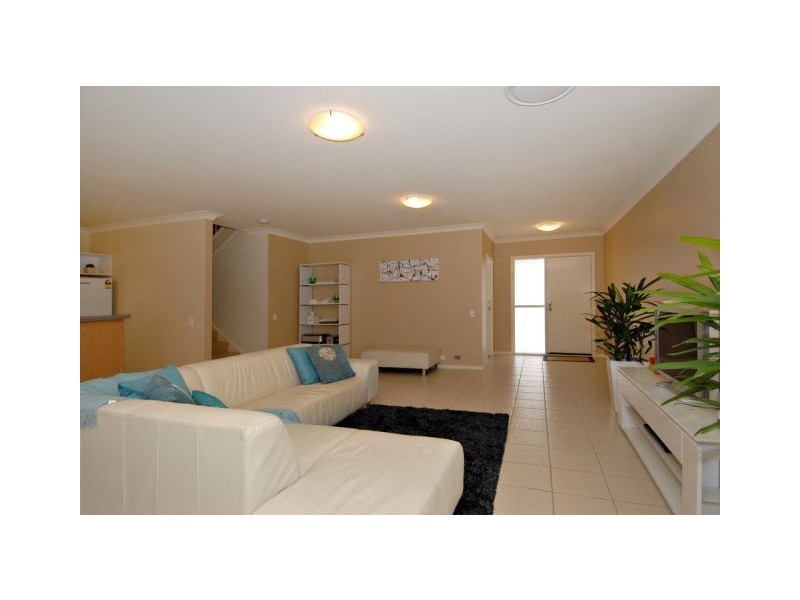 6/7 Greenway Cct, Mount Ommaney QLD 4074