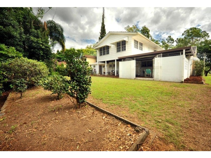 20 Mt Ommaney Drive, Jindalee QLD 4074
