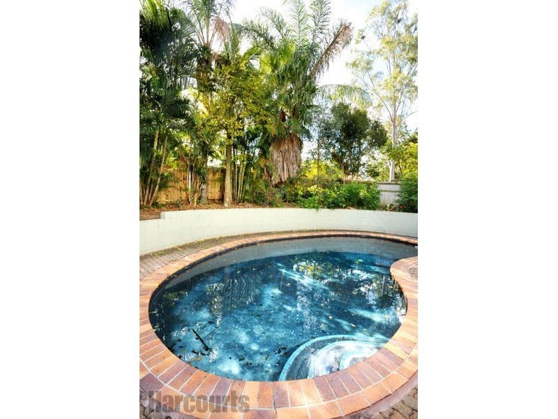 7 Loddon Street, Riverhills QLD 4074