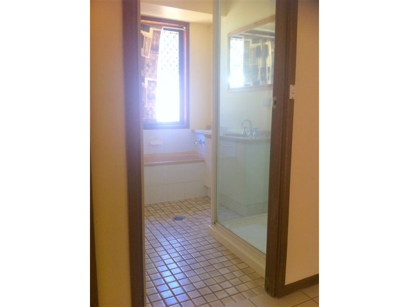 30 Paluna Street, Riverhills QLD 4074