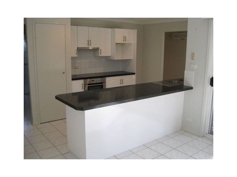 490 Westlake Drive, Riverhills QLD 4074