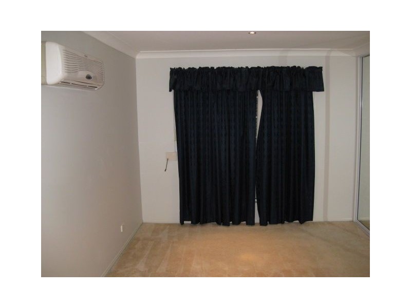 490 Westlake Drive, Riverhills QLD 4074