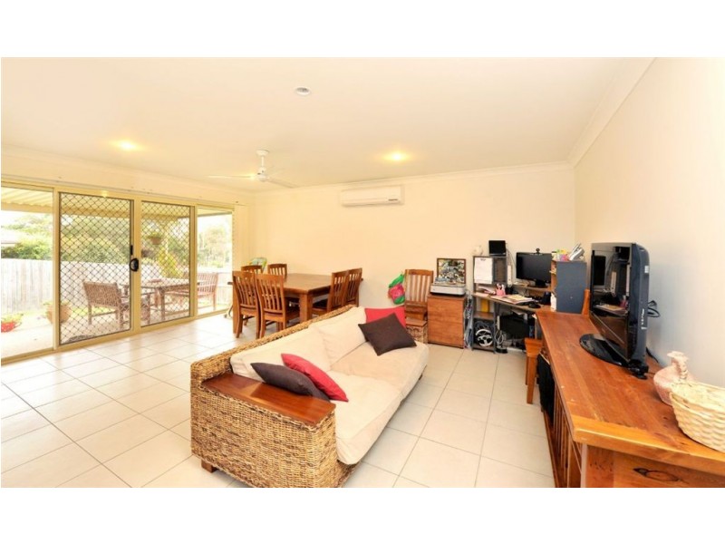 15 Rhonda Place, Oxley QLD 4075