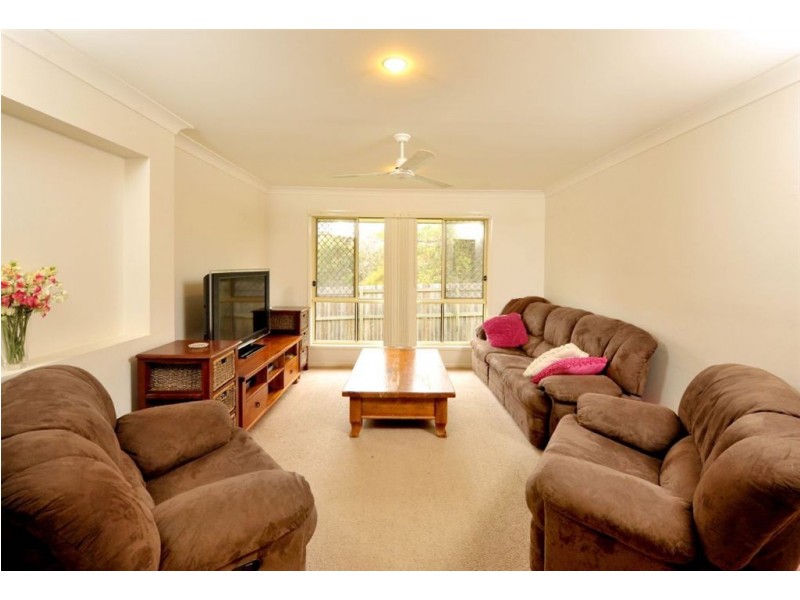 15 Rhonda Place, Oxley QLD 4075