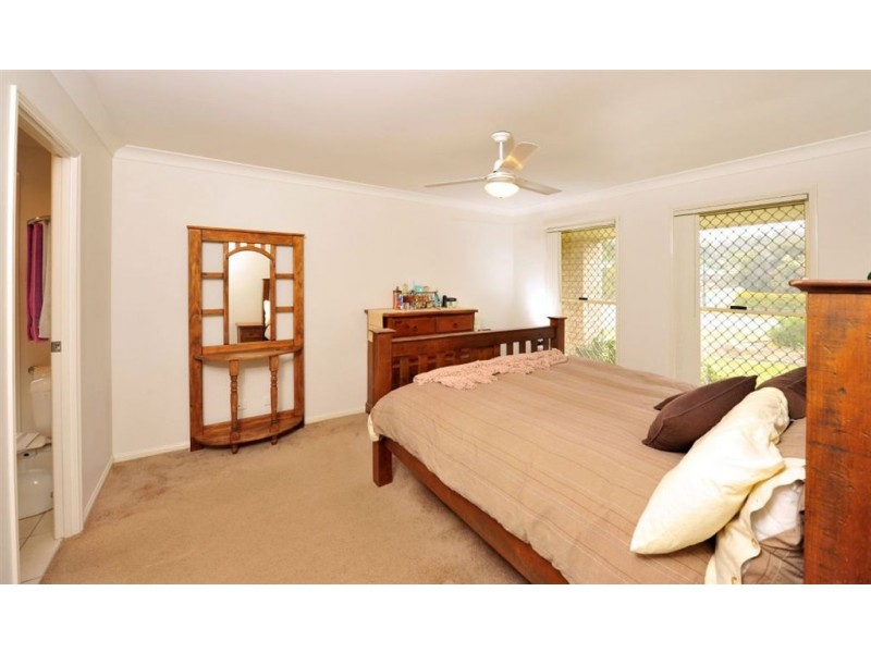 15 Rhonda Place, Oxley QLD 4075