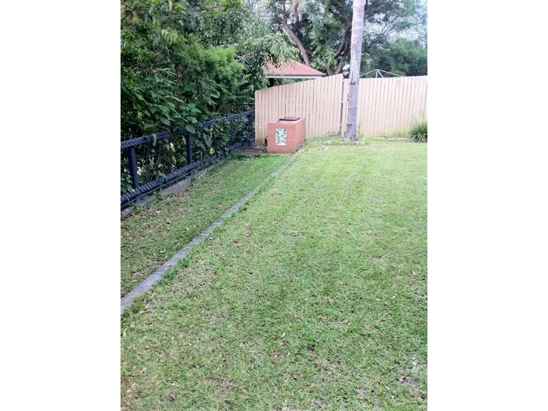 Jindalee QLD 4074