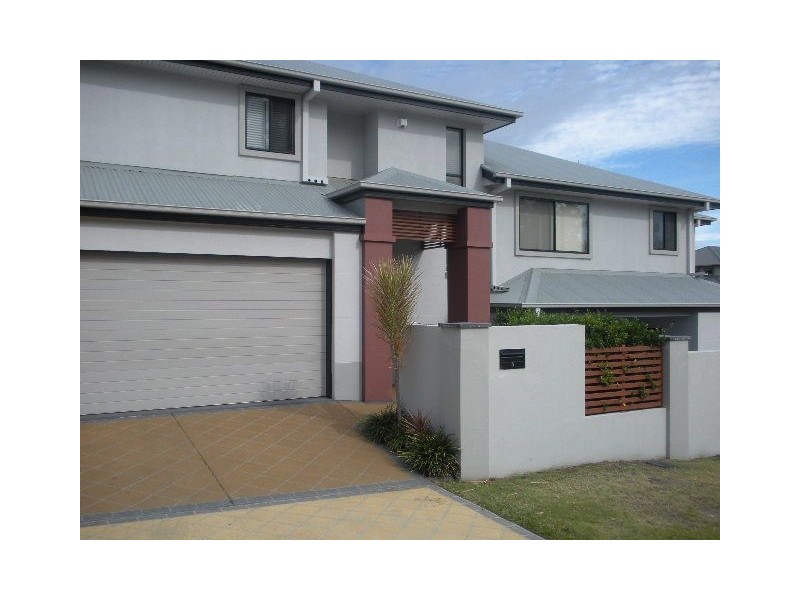 Mount Ommaney QLD 4074