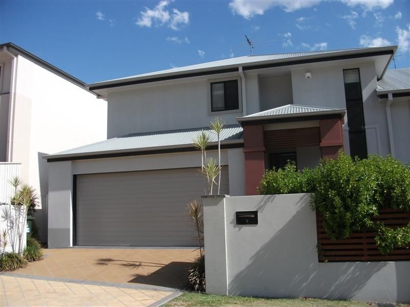 Mount Ommaney QLD 4074