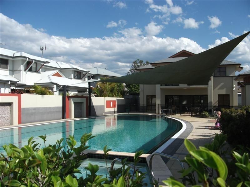 Mount Ommaney QLD 4074