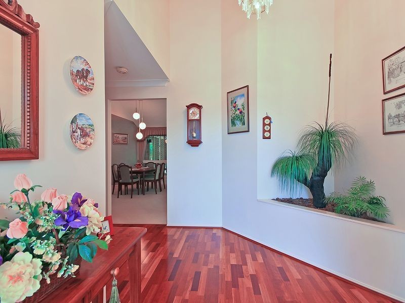 6 Calliandra Place, Sinnamon Park QLD 4073