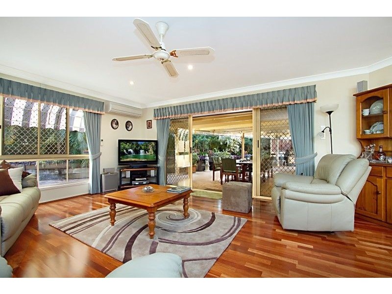 6 Calliandra Place, Sinnamon Park QLD 4073