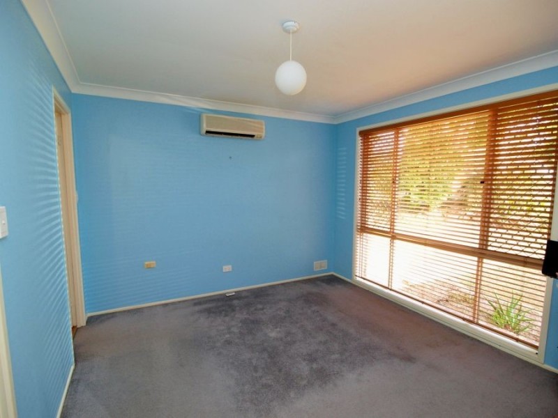 10 Radiata Place, Forest Lake QLD 4078