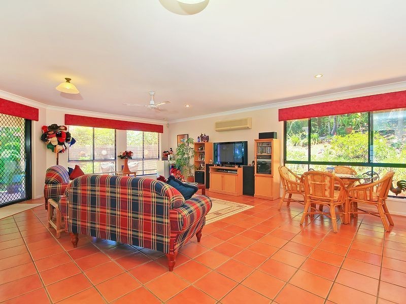 10 Menindee Court, Westlake QLD 4074