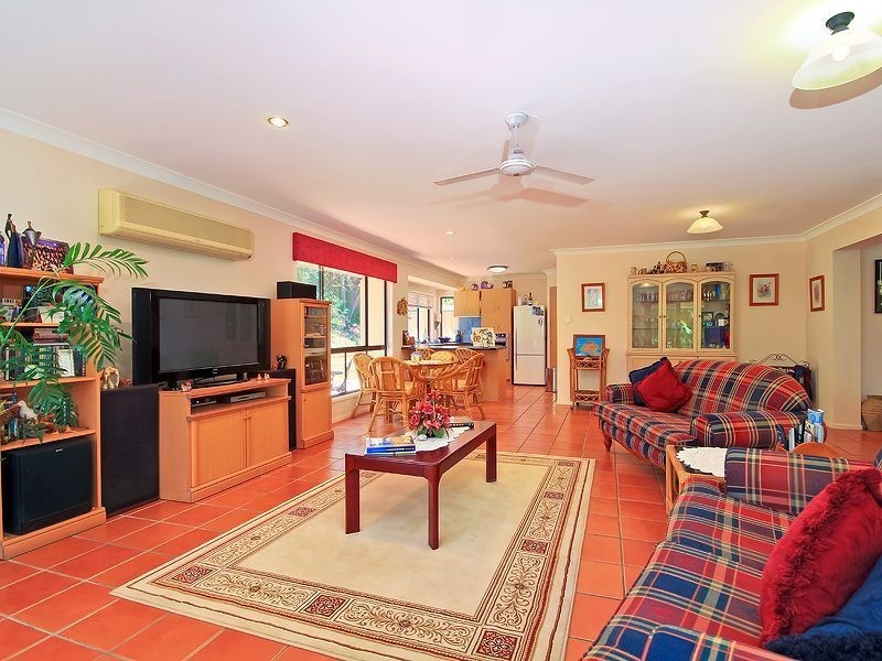 10 Menindee Court, Westlake QLD 4074