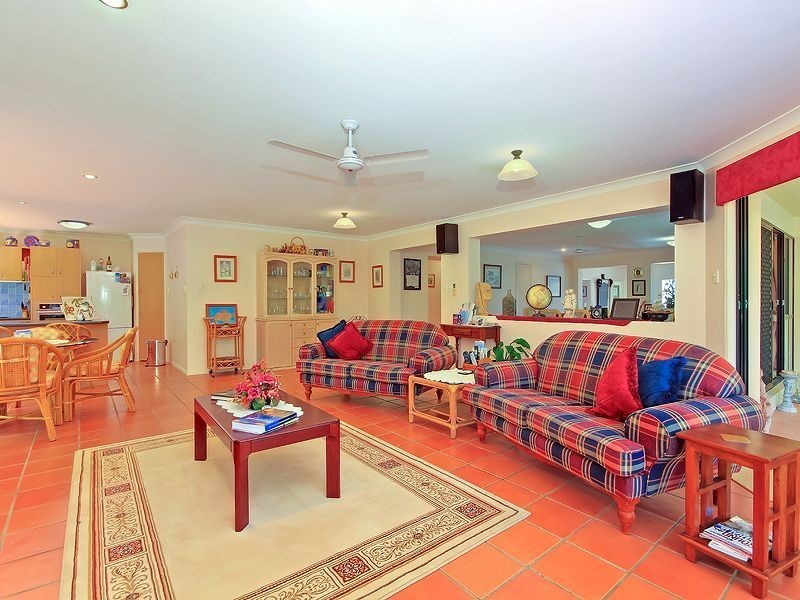 10 Menindee Court, Westlake QLD 4074